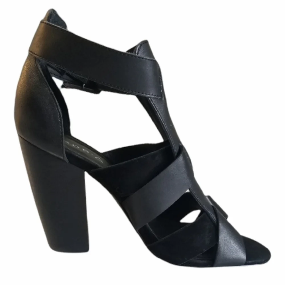 KELSI Dagger Black Brooklyn Style Gladiator Strappy Heels Shoes, Size 7.5